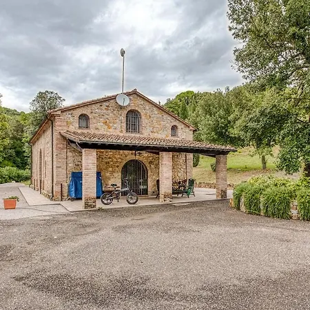 Charming Tuscan Borgo Il Massera